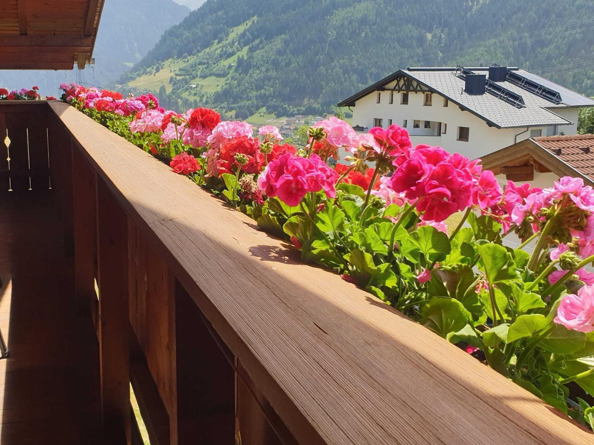 Haus Anna Ein Haus Mit Herz Fliess Oda fotoğraf